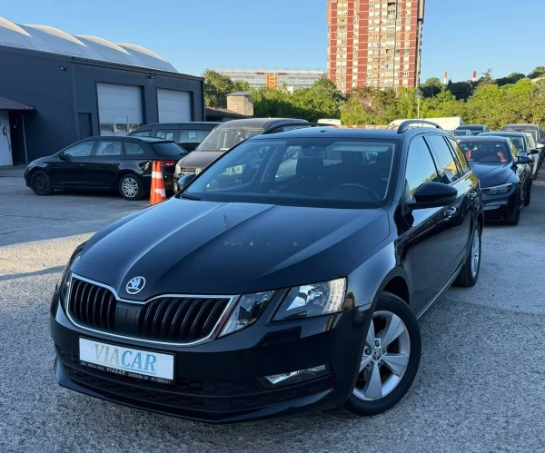 Škoda Octavia 1.5 DSG/LED