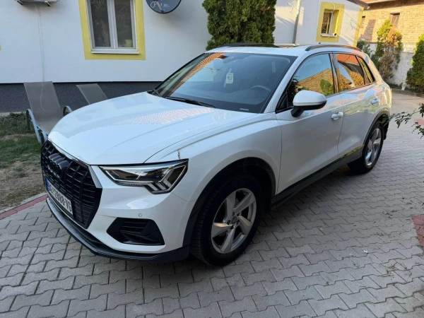 Audi Q3 1100E/Mesecno