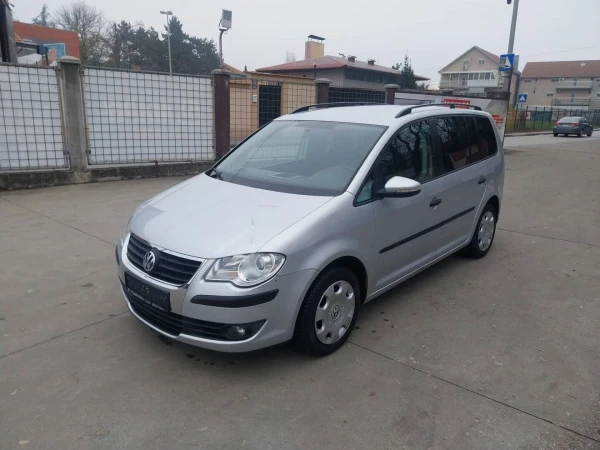Volkswagen Touran 1.4 b/cng
