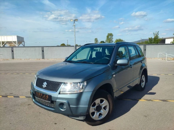 Suzuki Grand Vitara 1.9DDiS 4x4 Reg Dug0