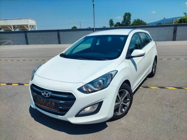 Hyundai i30 1.6 CRDI LED D1ODA
