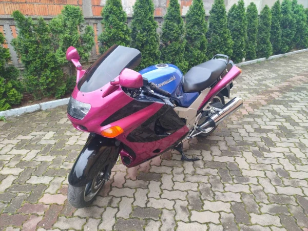 Kawasaki ZZR 1100 CH