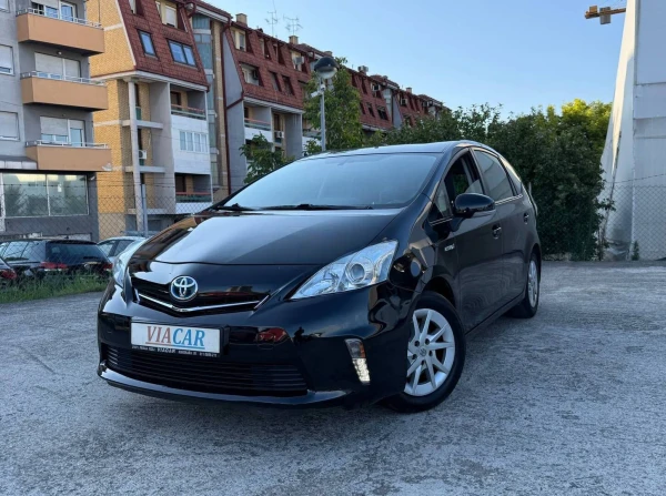 Toyota Prius + HIBRID