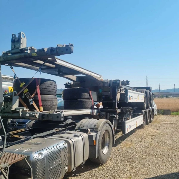 Renders Vise komada