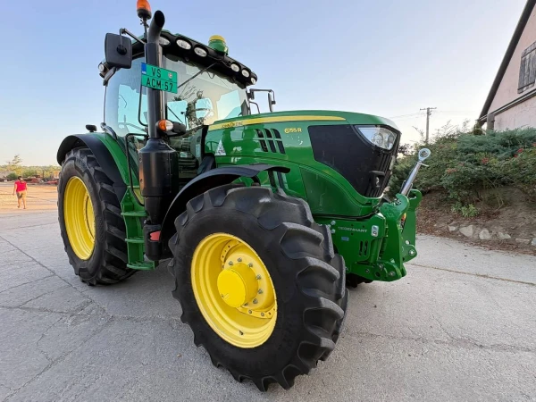 John Deere 6155R