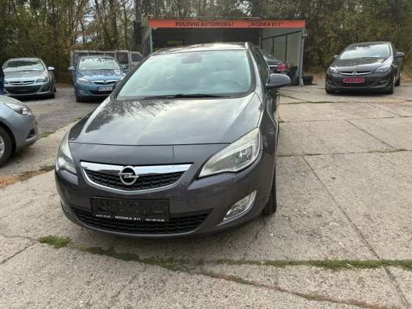 Opel Astra J 1,7 cdti